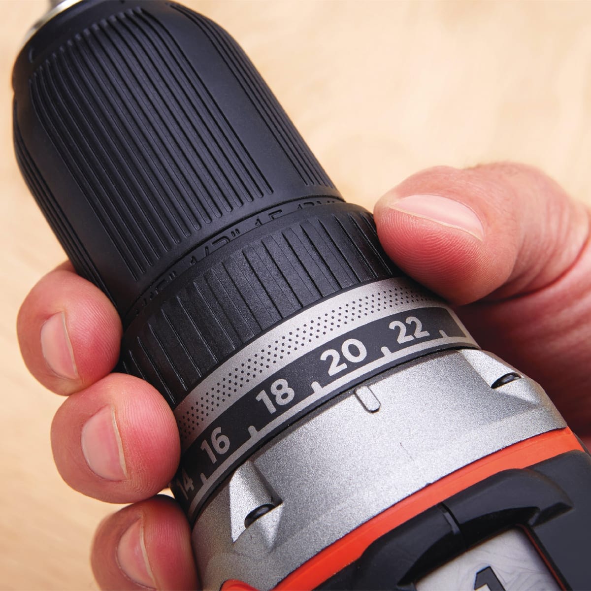 Bricocenter TRAPANO AVVITATORE BRUSHLESS BLACK+DECKER BATTERIA LITIO 18V 1.5AH