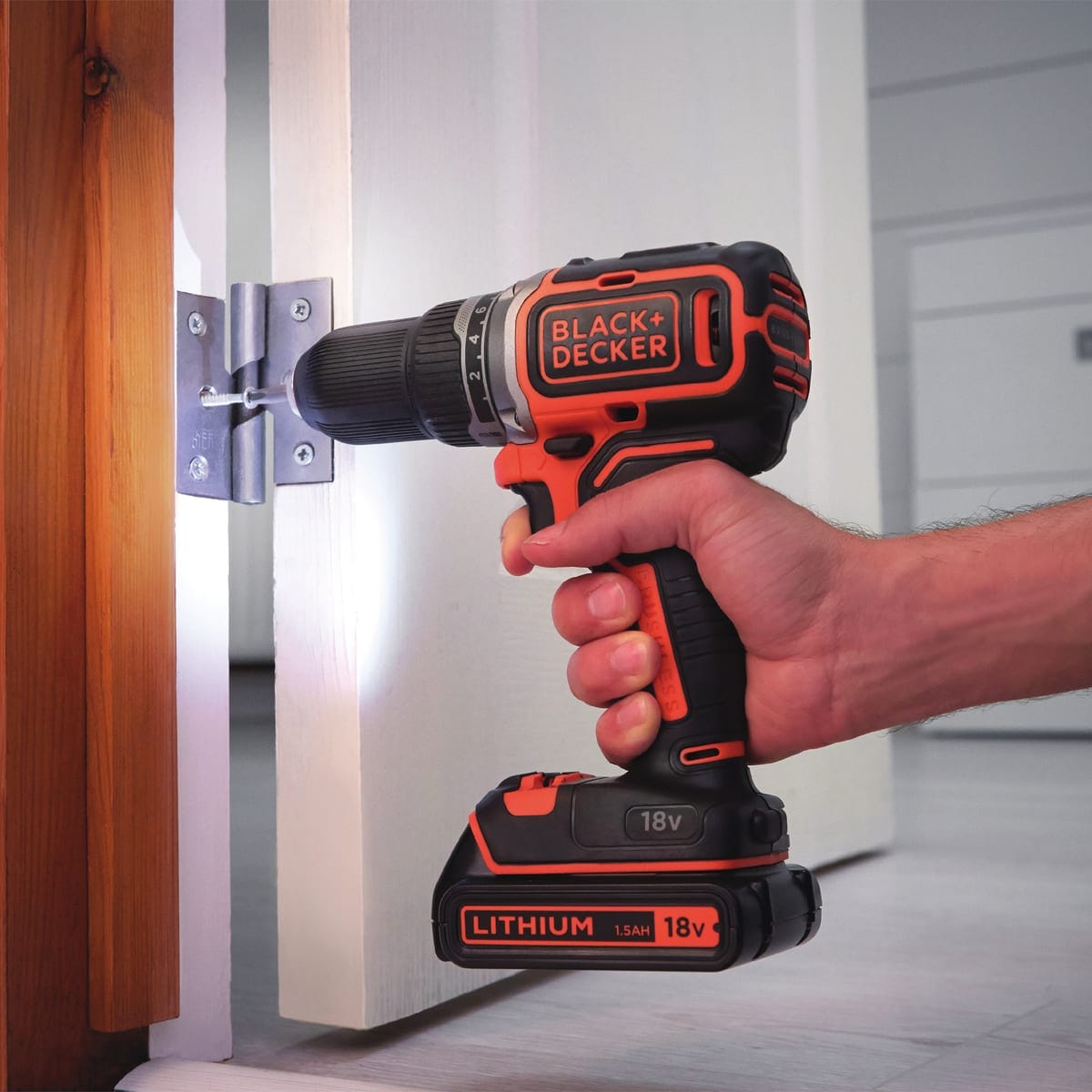 Bricocenter TRAPANO AVVITATORE BRUSHLESS BLACK+DECKER BATTERIA LITIO 18V 1.5AH