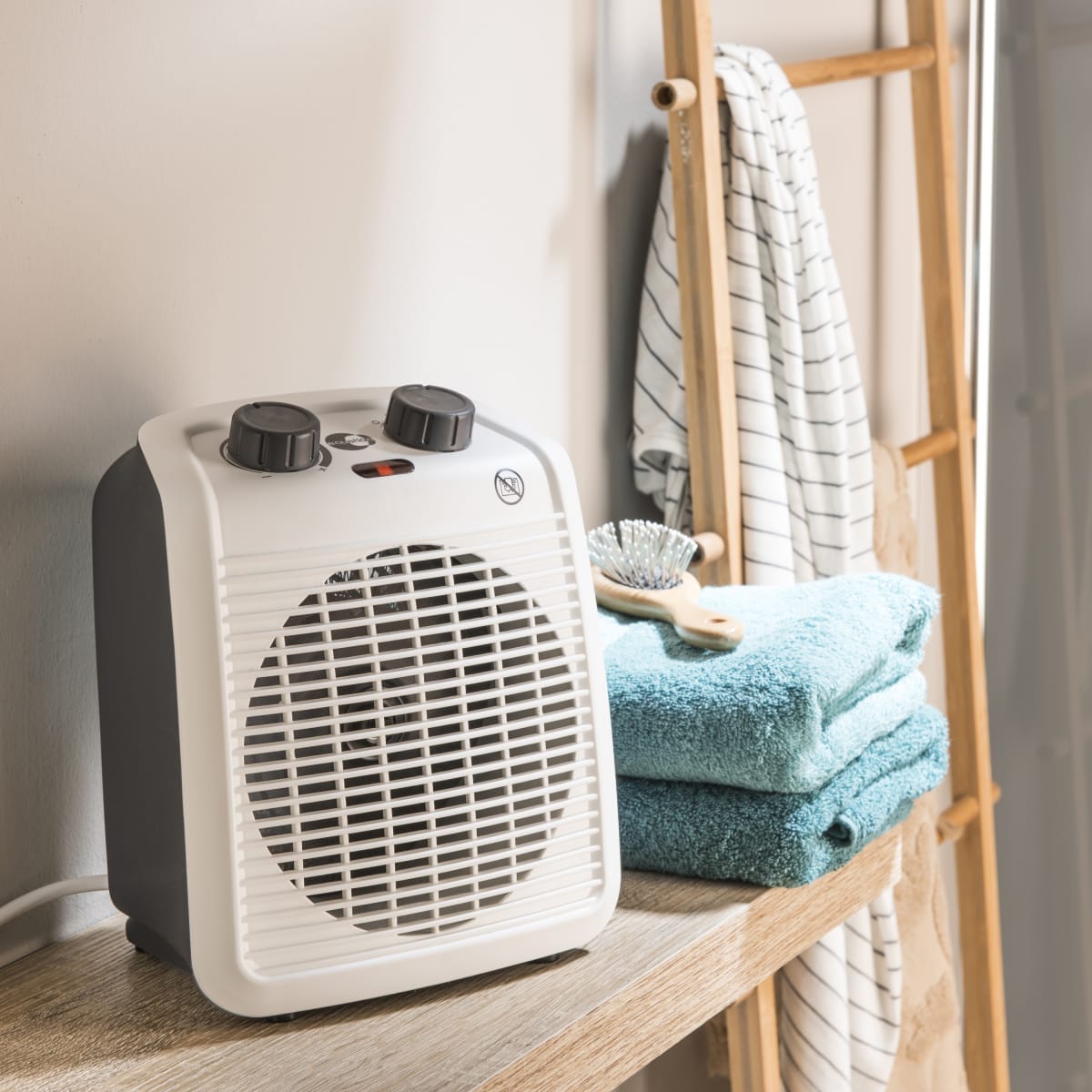 Bricocenter FAN HEATER 2KW 1000/2000 W COLOR WHITE/ANTHRACITE THERMOSTAT