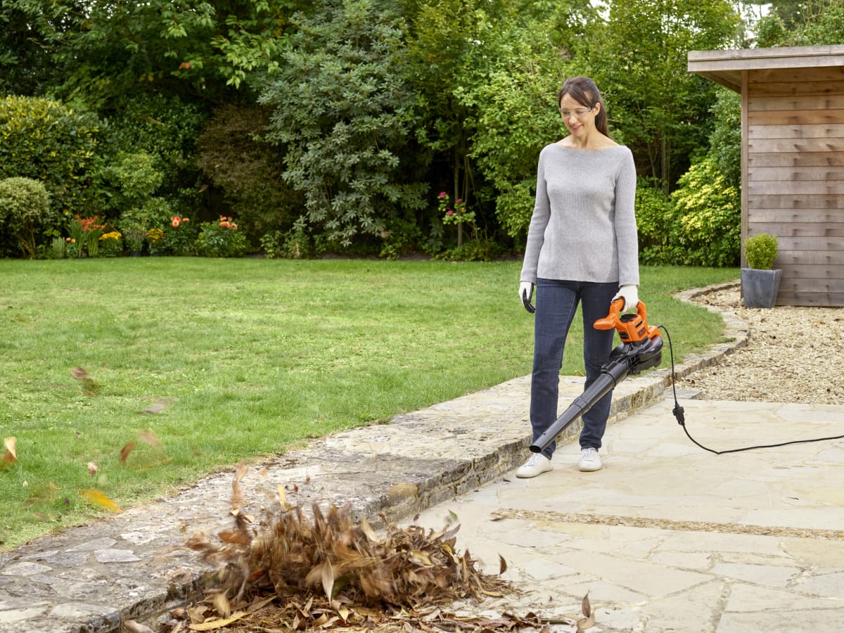 Bricocenter BLOWER SHREDDER VACUUM 2900W BACKPACK BAG 55LT