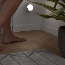 NIGHT LIGHT PLASTIC WHITE LED 5LM NATURAL LIGHT