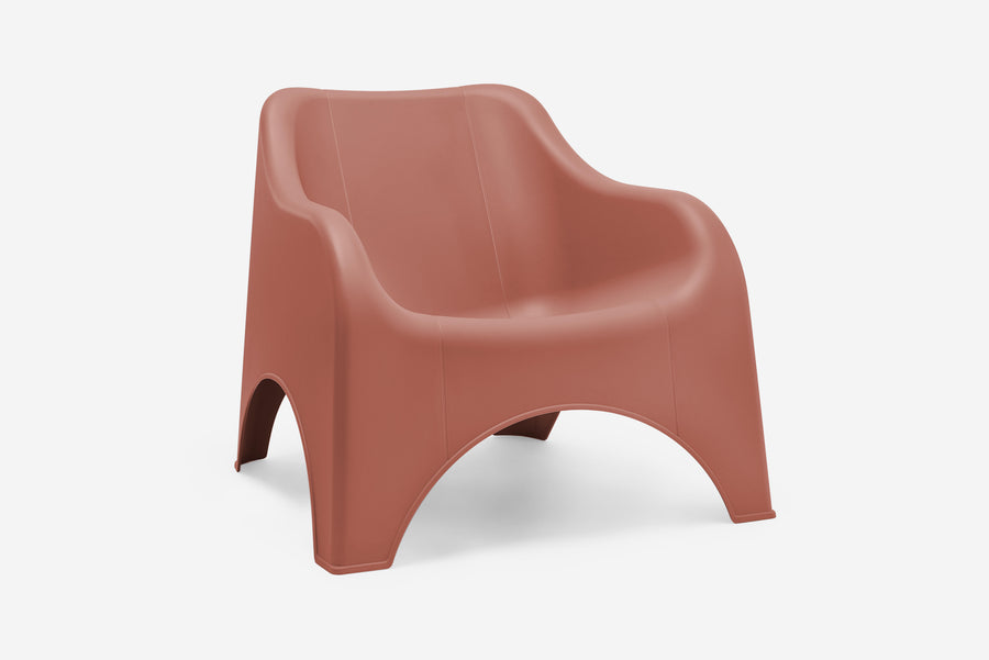 Terracotta-coloured Nuvola armchair, 71x79.5x81 cm, stackable, made of polypropylene