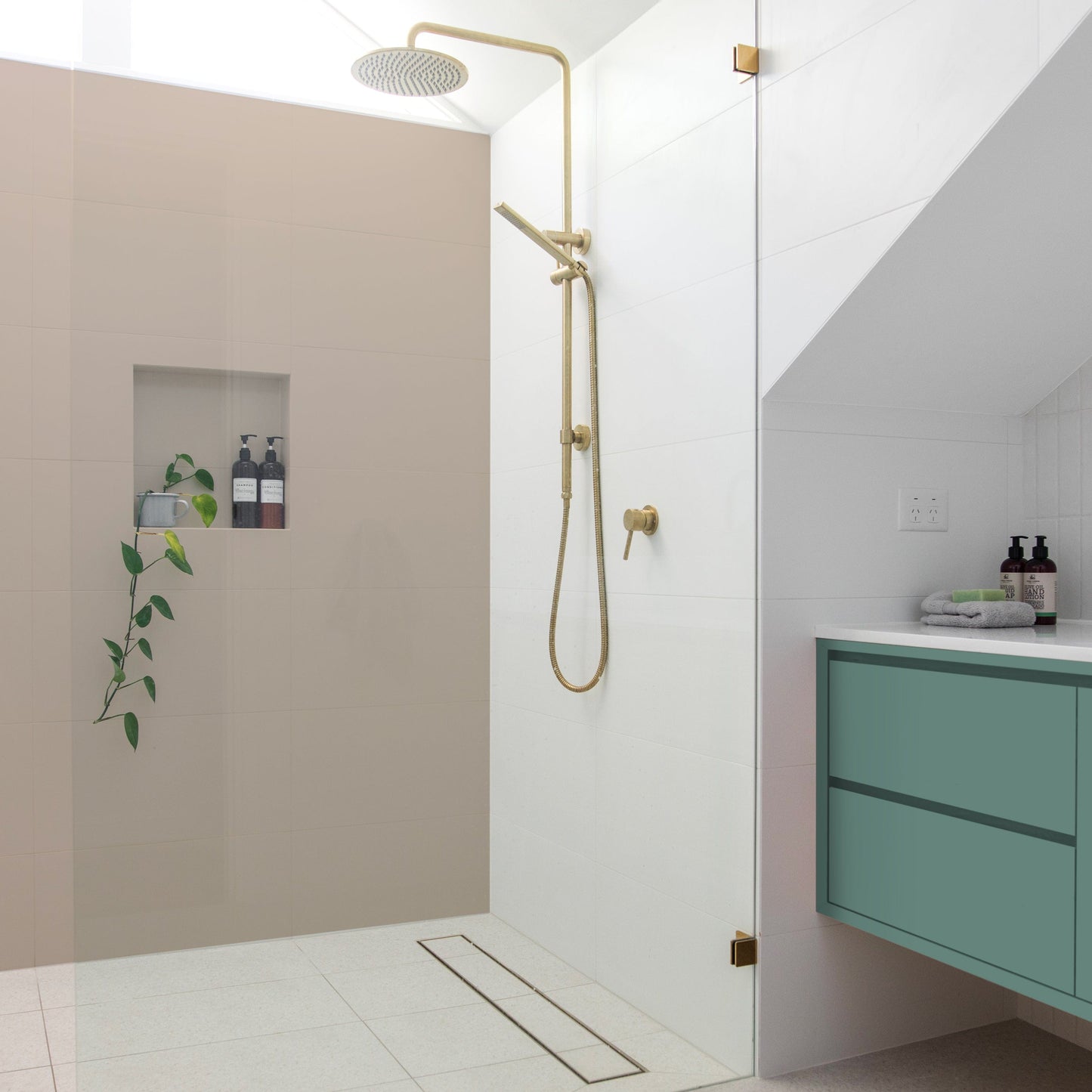 Bricocenter TWO-COMPONENT WATER-BASED SATIN BEIGE TILE RESINENCE 2 LT