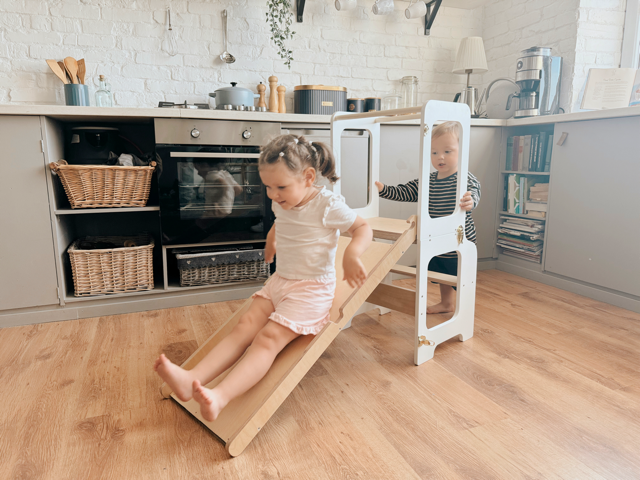 Slide/blackboard (addition to Creative Tower)