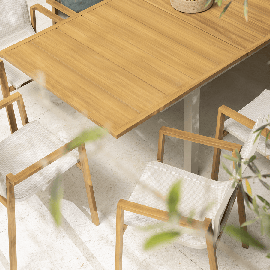 Odyssea table 188/244 x 100, made entirely of aluminium with a Naterial wood-effect finish