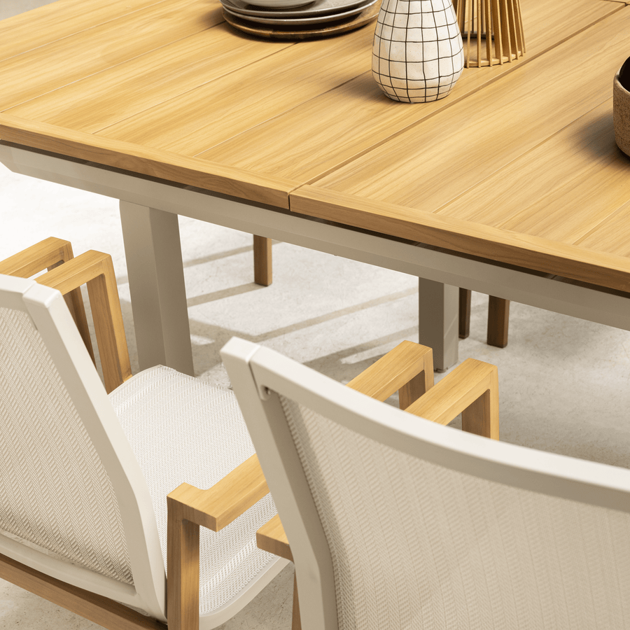 Odyssea table 188/244 x 100, made entirely of aluminium with a Naterial wood-effect finish