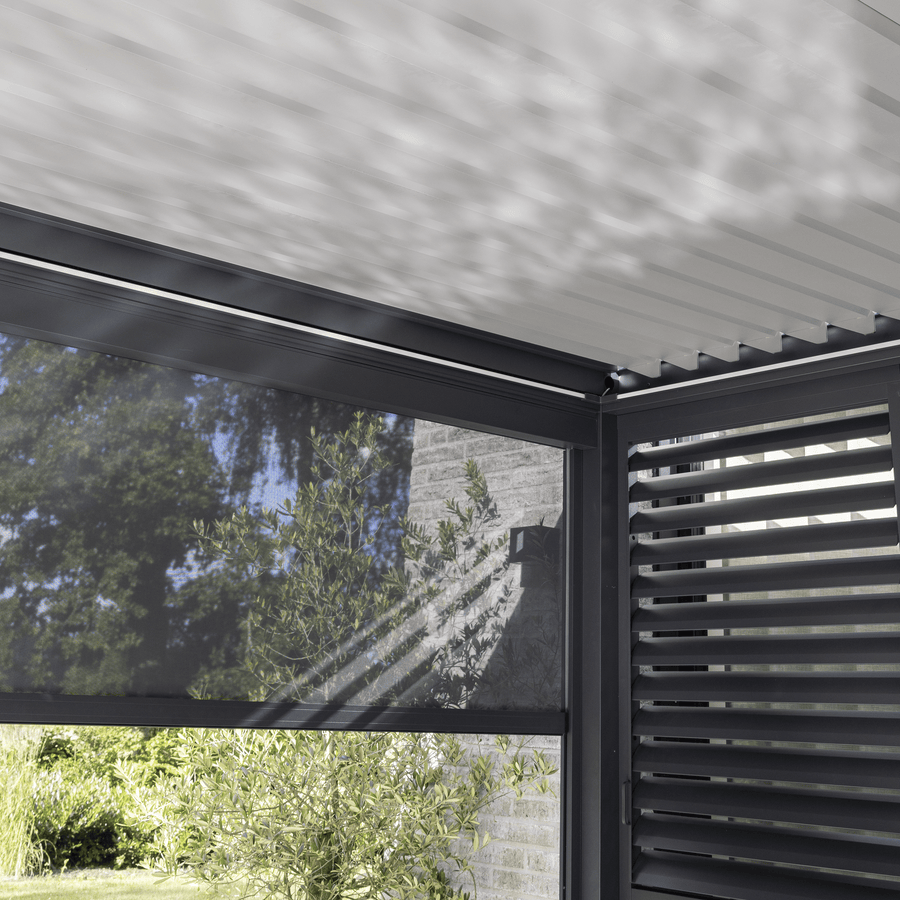 4-metre-wide anthracite-coloured Clima Astra pergola awning