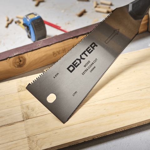 Japanese Dexter 140mm saw for medium and fine-grained wood, with an ergonomic handle and a steel blade