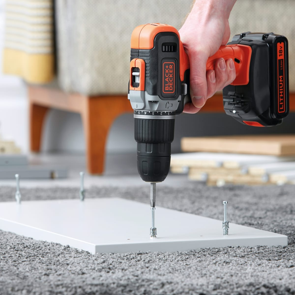 Bricocenter BLACK+DECKER 18V LITHIUM DRILL / SCREW DRILL 2 BATTERIES 1,5ah IN CASE