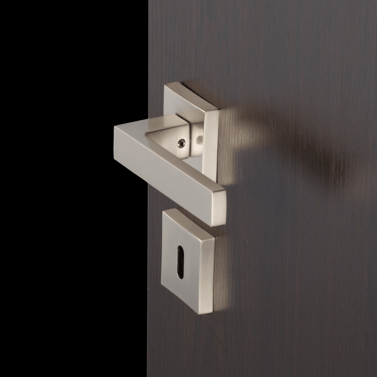 ABBY HANDLE WITH ROSETTE AND INSPIRE SPOUT IN BRUSHED ALUMINUM