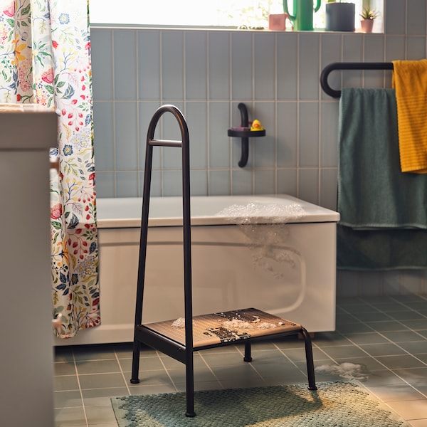 BÄSINGEN step stool with handrail, anthracite, 48x90x39 cm