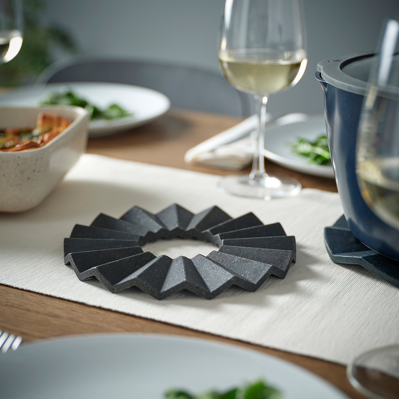 ELDSTJÄRT pot stand, set of 2, round/black black-blue, 19 cm