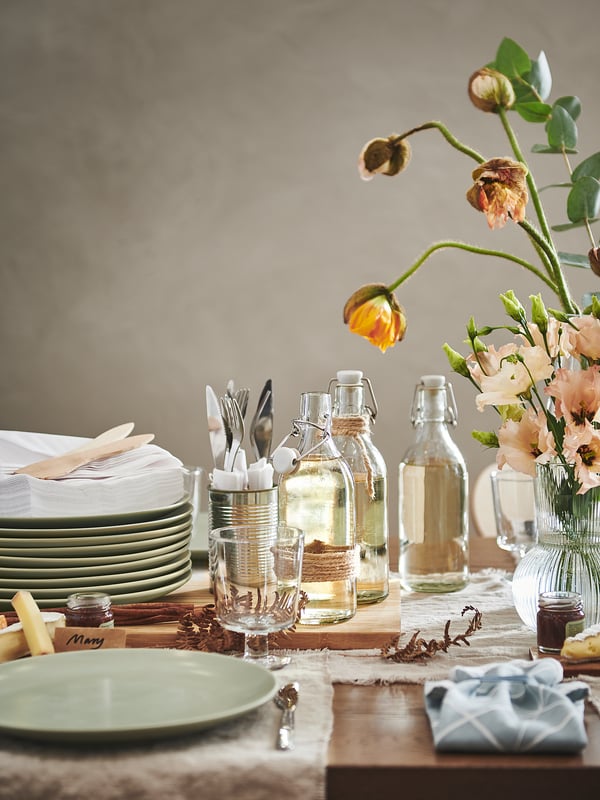 FÄRGKLAR plate, matt green, 26 cm, 4 pack