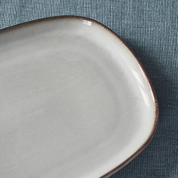 GLADELIG plate, grey, 31x19 cm