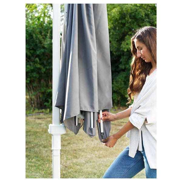 HÖGÖN / IGGÖN parasol, hanging with base, grey/dark grey, 270 cm