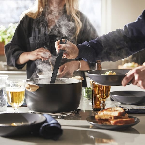 Ikea HUSKNUT - Pot with lid, non-stick coating black,4.7 l