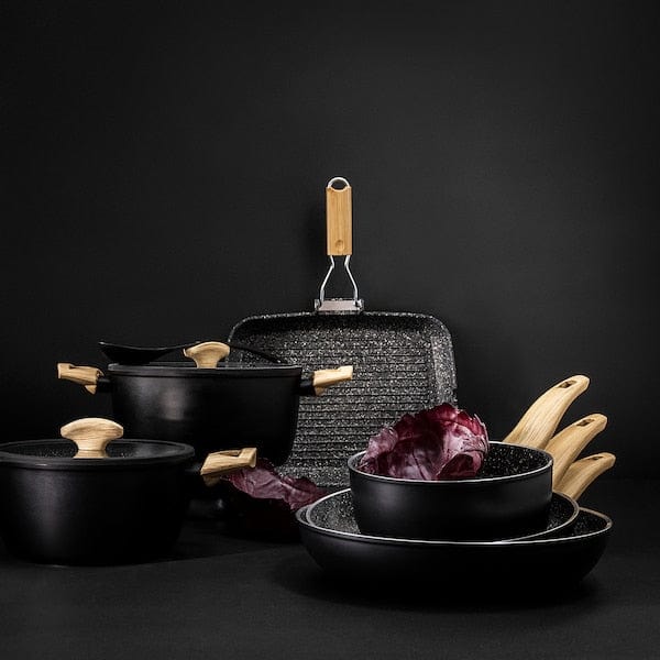 Ikea HUSKNUT - Pot with lid, non-stick coating black,2.7 l