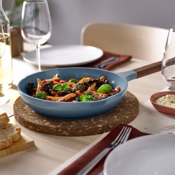 KLIPPFISK frying pan, non-stick coating/wood dark grey-blue, 24 cm