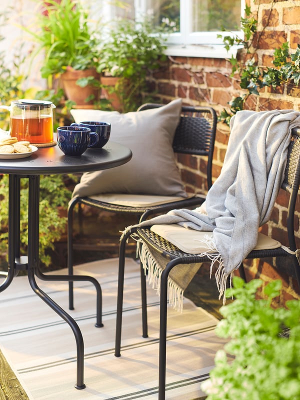 LÄCKÖ / VIHOLMEN table+2 chairs, outdoor, grey/dark grey