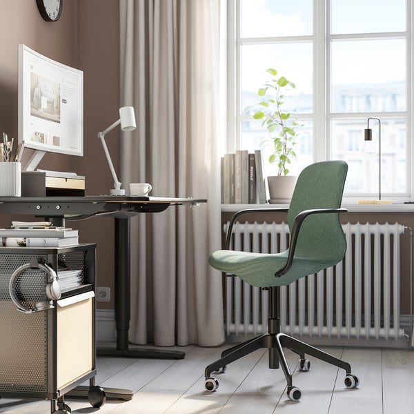 LÅNGFJÄLL conference chair with armrests, Gunnared green-grey/black, 53x92x68 cm