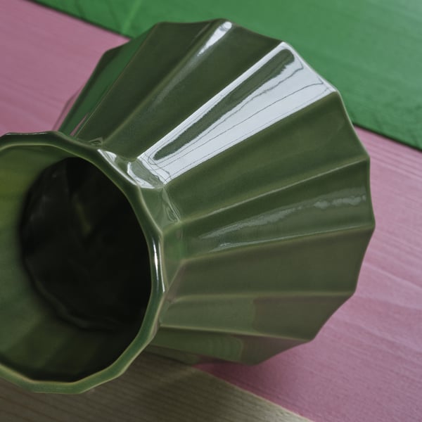 MÄVINN vase, green, 19 cm