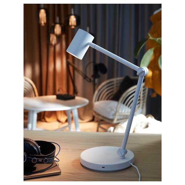 NYMÅNE work lamp with wireless charging, white, 21 cm