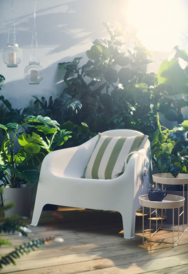 SKARPÖ armchair, outdoor, white, 53x71x79 cm