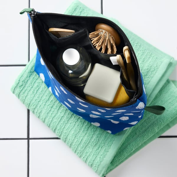 SKOGSSALLAT toiletry bag, blue/white/dotted, 30x21x10 cm
