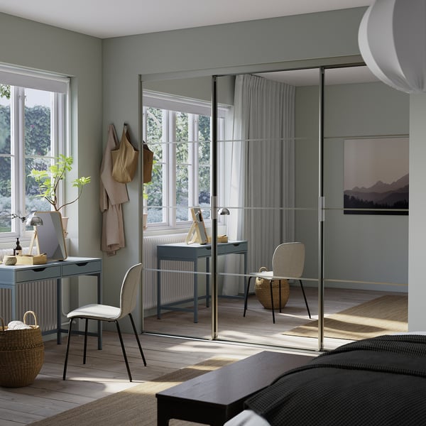 SKYTTA / BOAXEL walk-in wardrobe with sliding doors, aluminium/Auli mirror glass, 251x115x240 cm