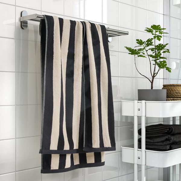 SLÅNHÖSTMAL bath towel, black/light beige striped, 70x140 cm