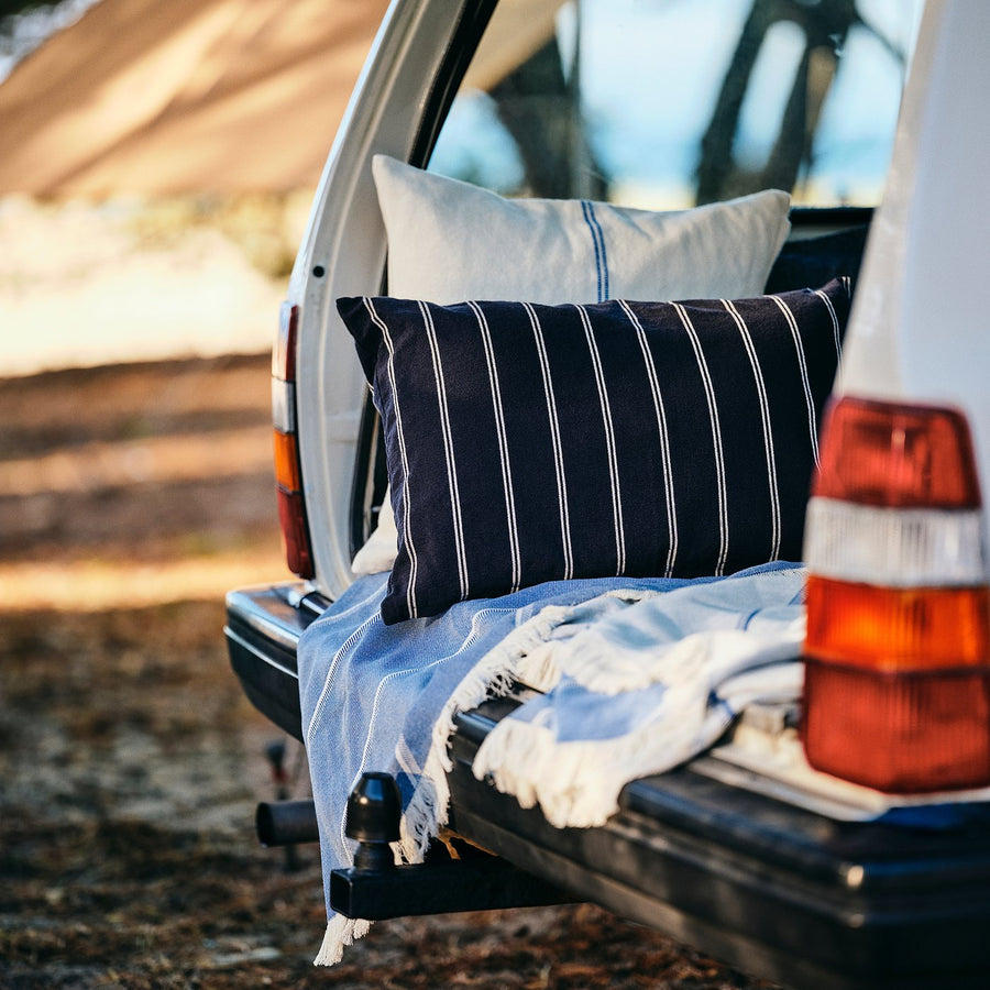 SOLUPPGÅNG cushion cover, black/white, 40x58 cm