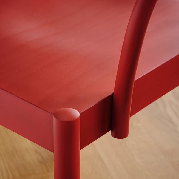 STOCKHOLM 2025 / STOCKHOLM 2025 table and 4 chairs with armrests, oak veneer/red, 115 cm