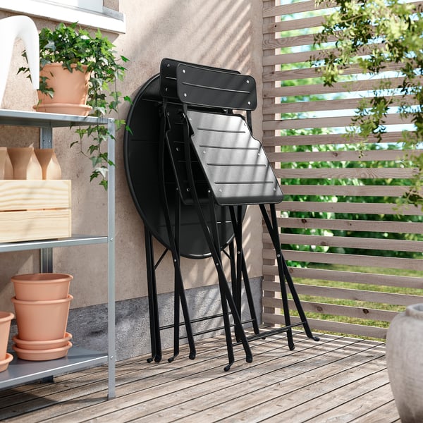 SUNDSÖ table and 2 folding chairs, outdoor anthracite/anthracite Kuddarna light grey-beige, 65 cm