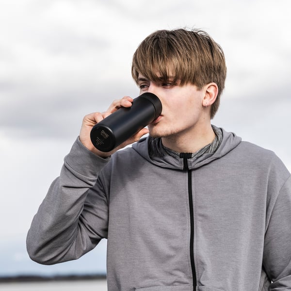 UNDERSÖKA insulated travel mug, black, 0.4 l