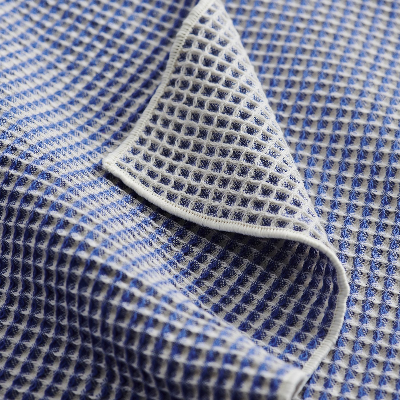 VÄLVÅRDAD tea towel, blue/white, 45x60 cm