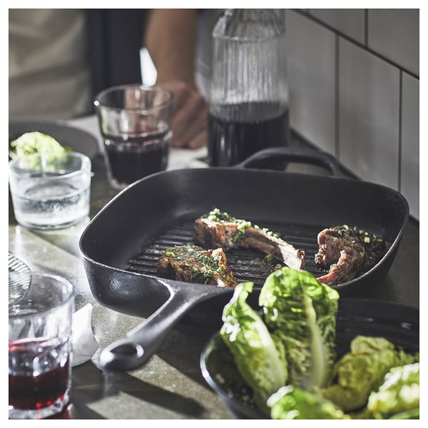 VARDAGEN grill pan, cast iron, 28x28 cm