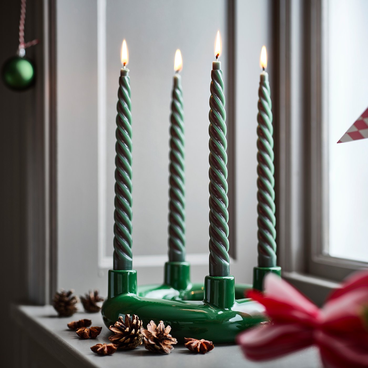 VINTERFINT unscented taper candle, spiral green, 22 mm