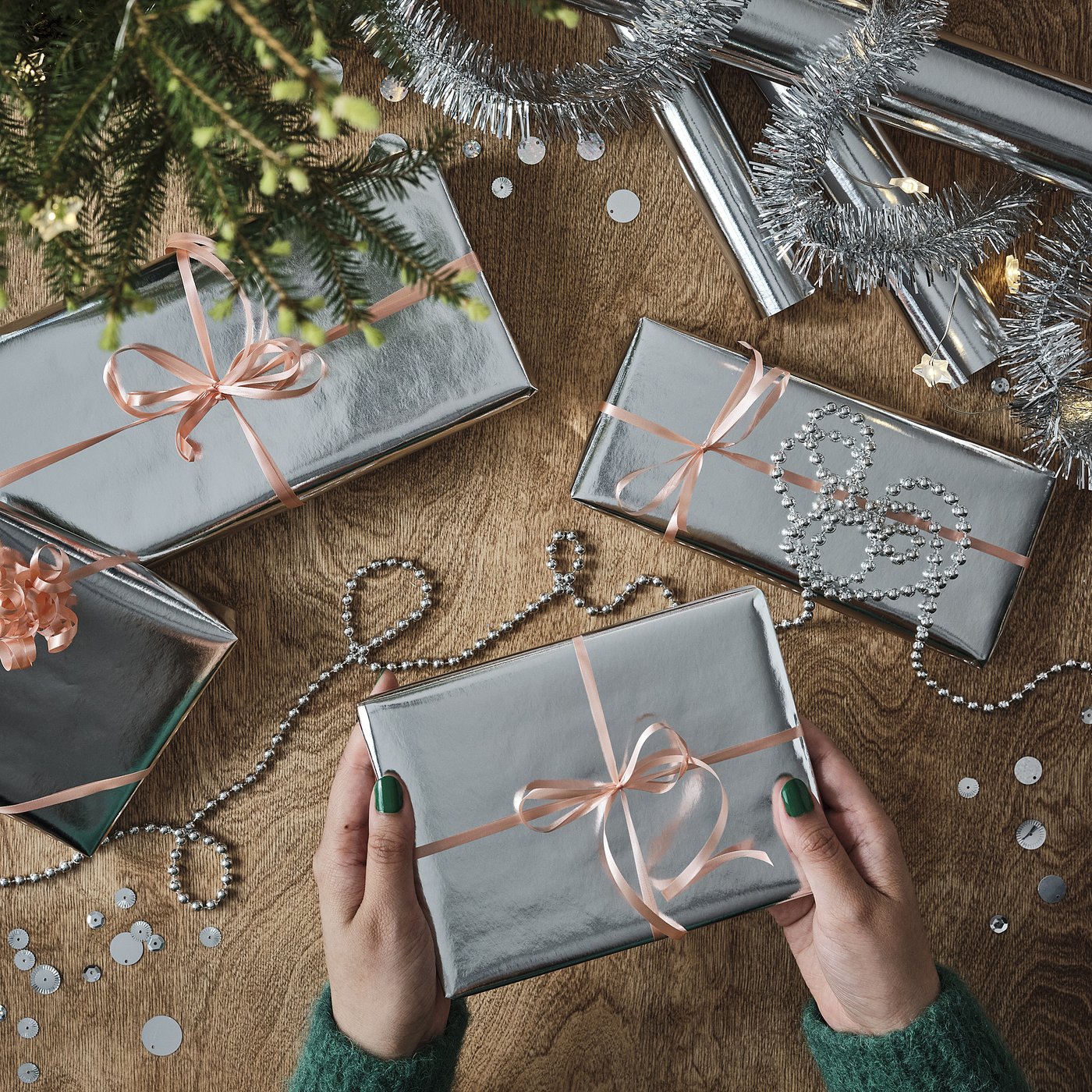 VINTERFINT gift wrap roll, silver-colour, 3x0.7 m