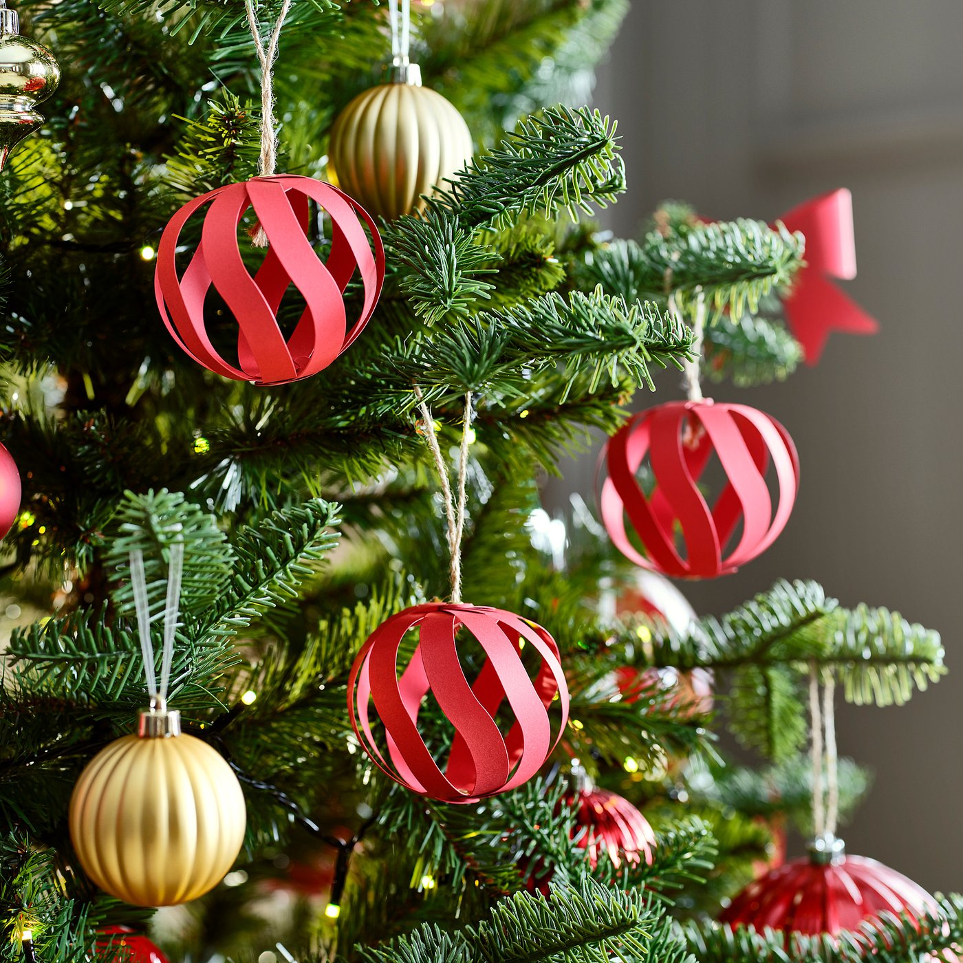 VINTERFINT tree ornament, bauble paper/red, 8 cm