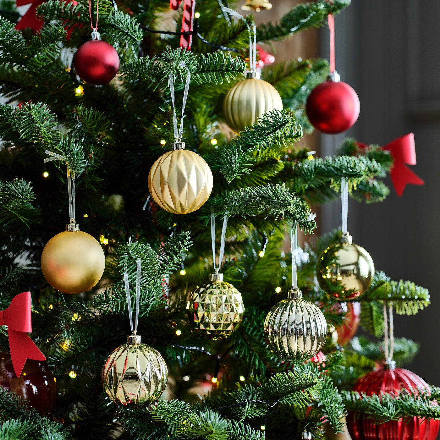 VINTERFINT tree ornament, bauble gold-colour, 7 cm