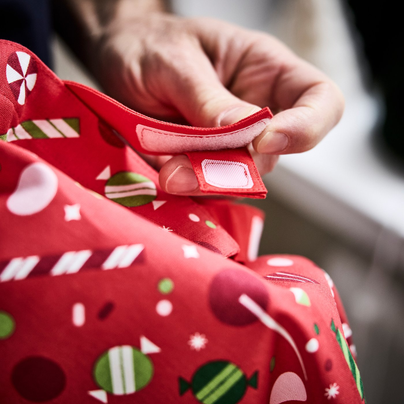 VINTERFINT children's apron, candy red