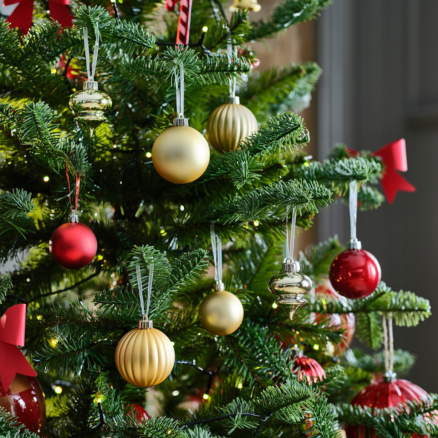 VINTERFINT tree ornament set of 32, bauble mixed shapes/red gold-colour