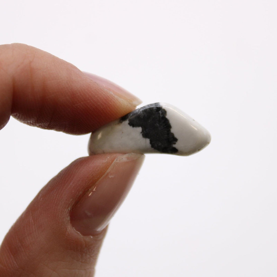 Small African Tumble Stones - White Howlite - Magnesite - best price from Maltashopper.com ATUMBLES-07
