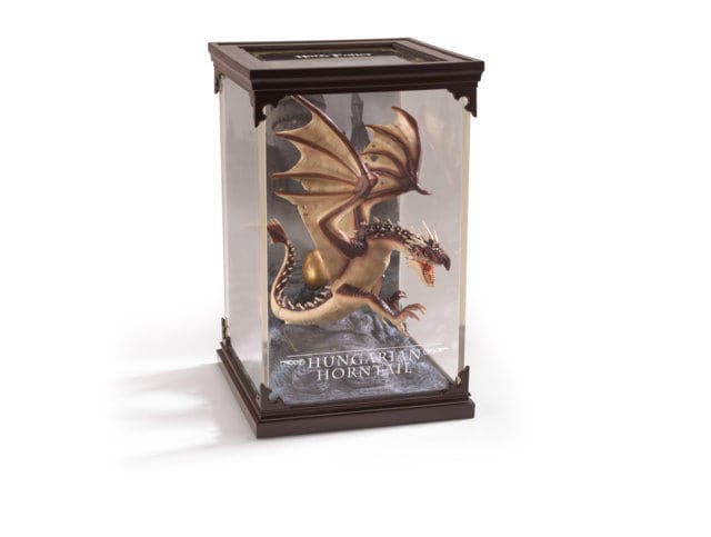Harry Potter Magical Creatures Diorama: Barbed Hungarian Dragon