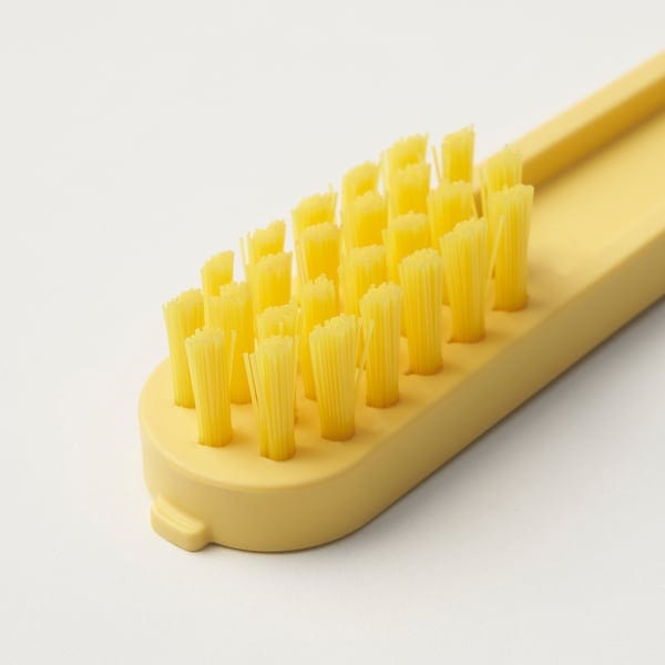 Ikea PEPPRIG - 2 in 1 shoe brush with scraper, green/yellow
