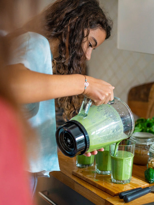 A Simple Green Smoothie Routine for Your Kitchen