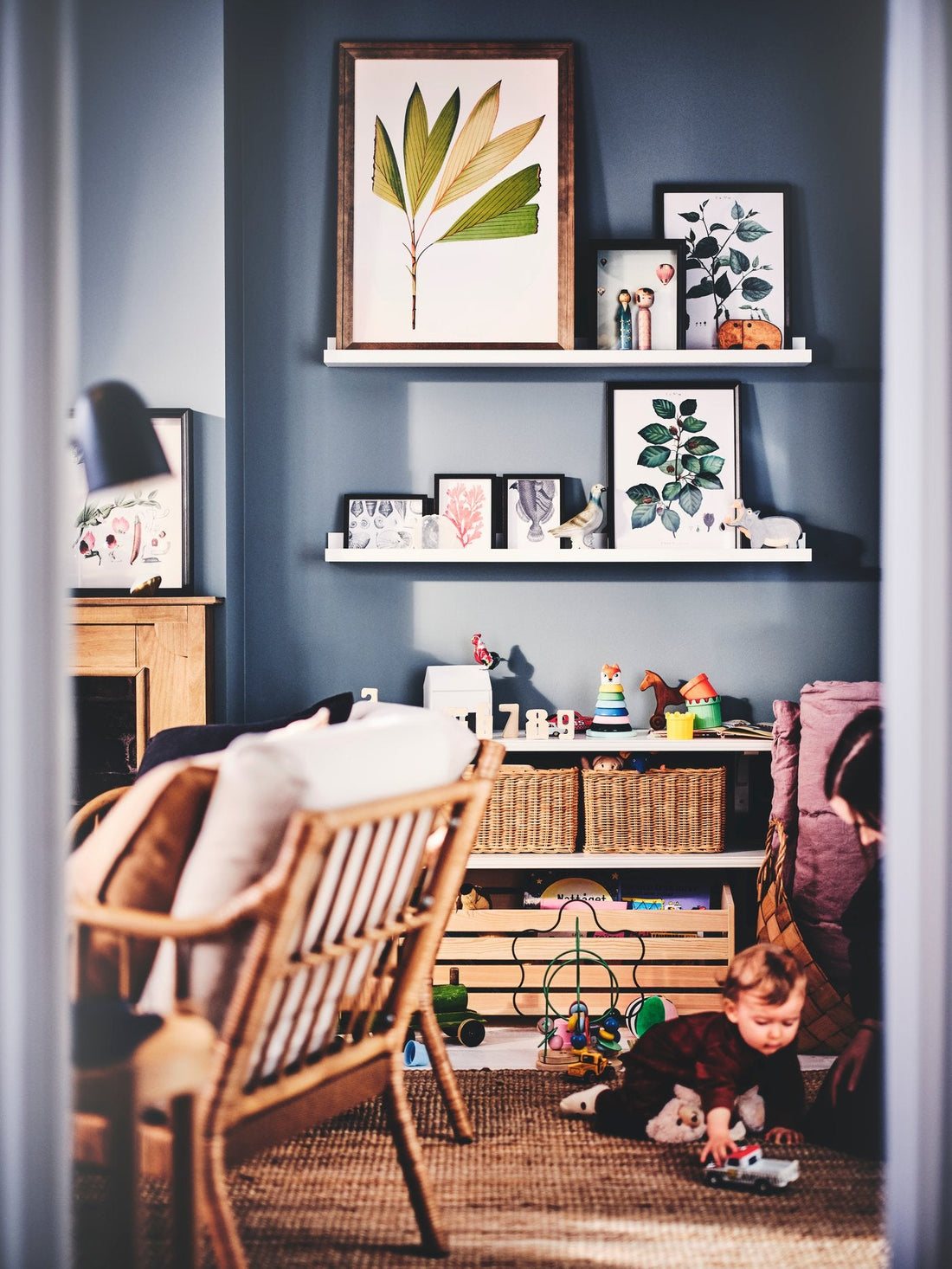 Making Room: A Hallway and Kitchen That Grow With You