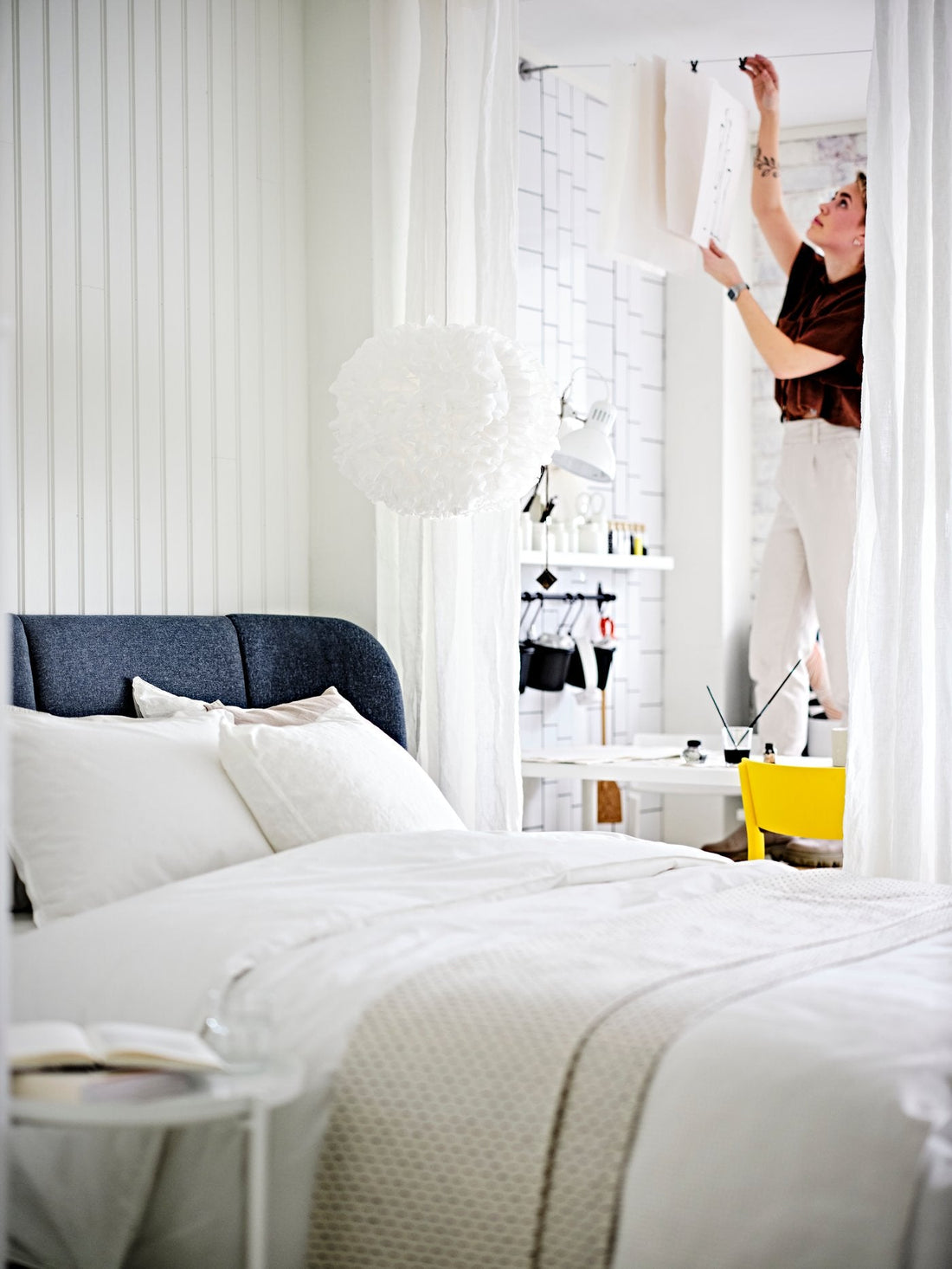 Small Studio Living Made Comfortable and Calm