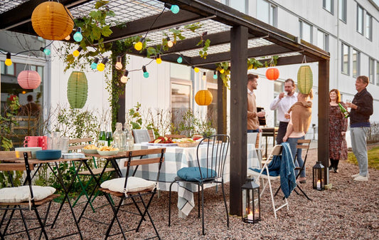 Taking Dinner Outside This Summer