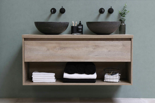 tiny bathroom towel storage
